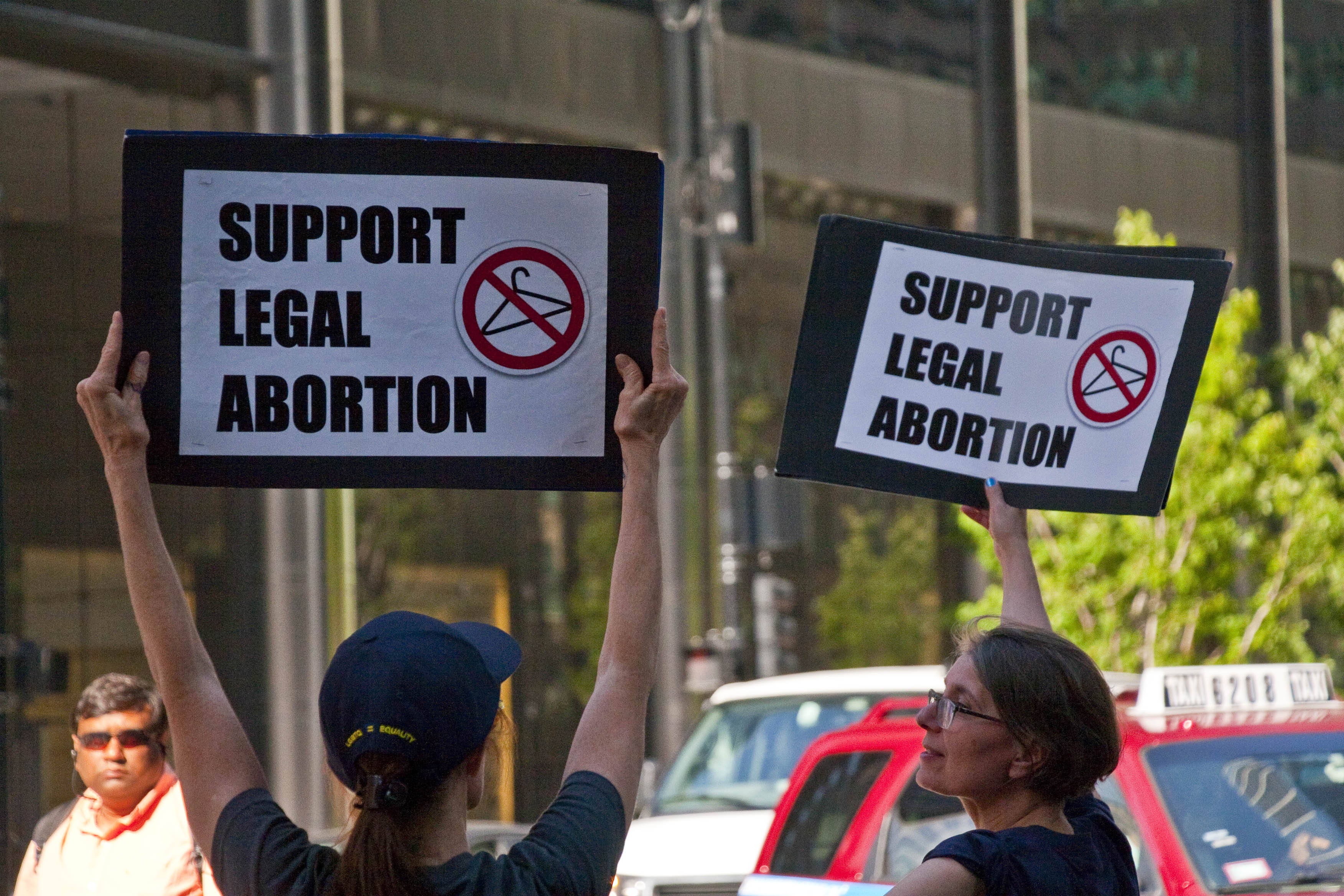 Support legal abortion. Photo by Charles Edward Miller. (CC BY-SA 2.0).