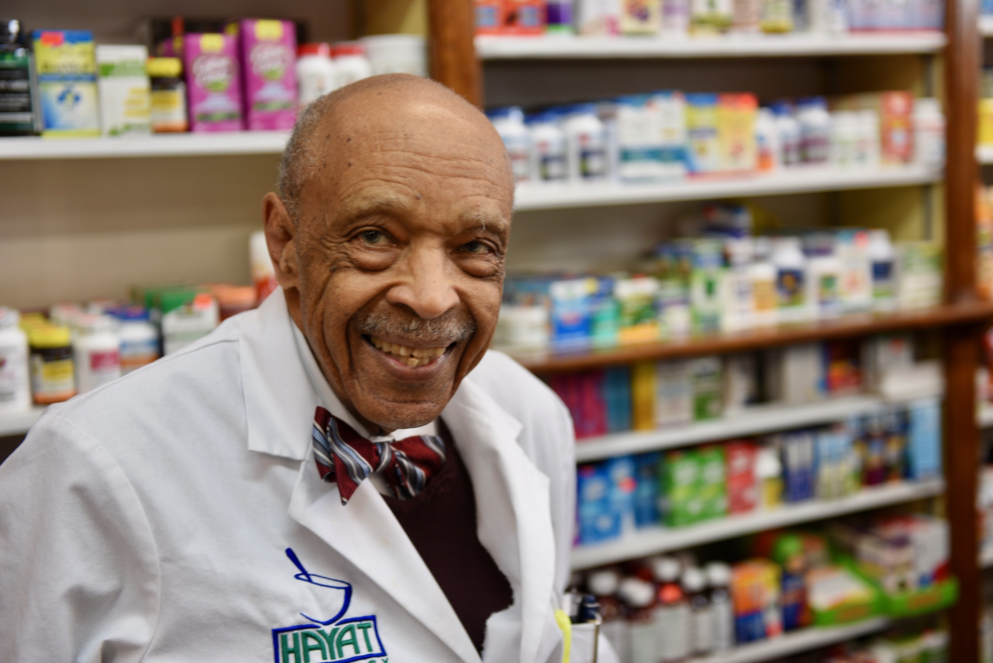 Dr. Lester Carter turns 90 next month. “I’m just the community druggist, nothing fancy,” he says. But our columnist disagrees. File photo by Sue Vliet/NNS.