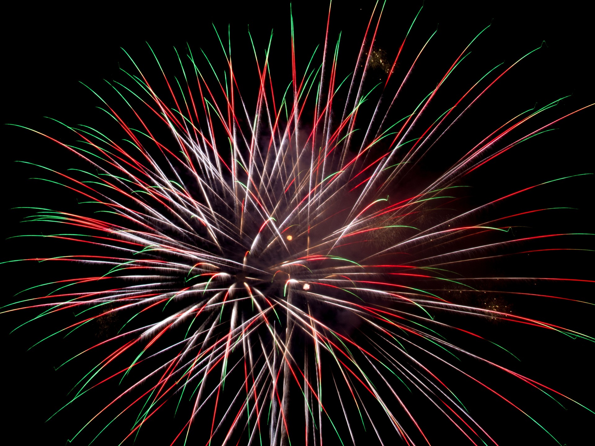 Fireworks. (Pixabay).