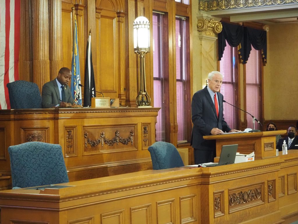 Mayor Tom Barrett delivers his 2022 budget to the Milwaukee Common Council as Council President Cavalier Johnson looks on. Photo by Jeramey Jannene.