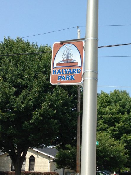 Halyard Park neighborhood sign. Photo by Dave Reid.