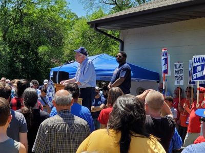 Bernie Sanders Rallies Striking Workers in Racine