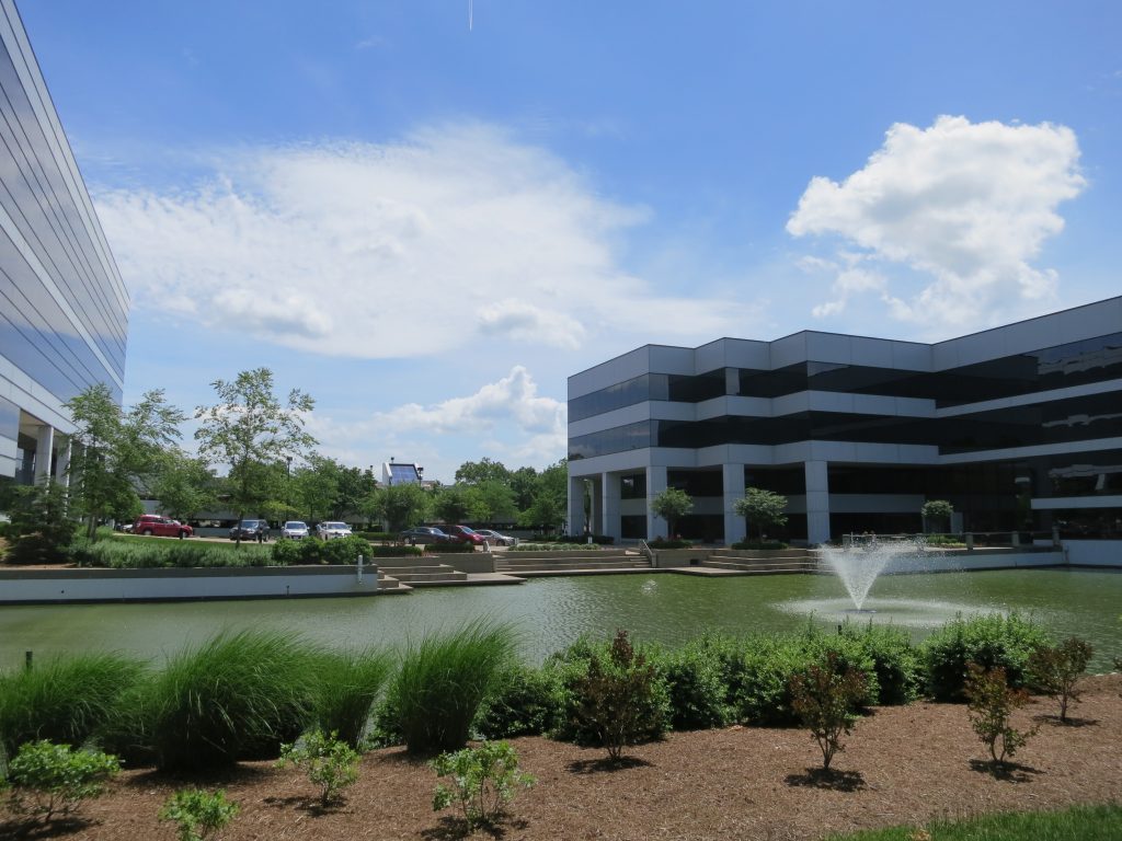 Office Park. Photo by Paul Sableman. (CC BY 2.0) https://creativecommons.org/licenses/by/2.0/