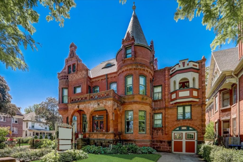 Schuster Mansion. Photo from Beth Rose Real Estate and Auctions