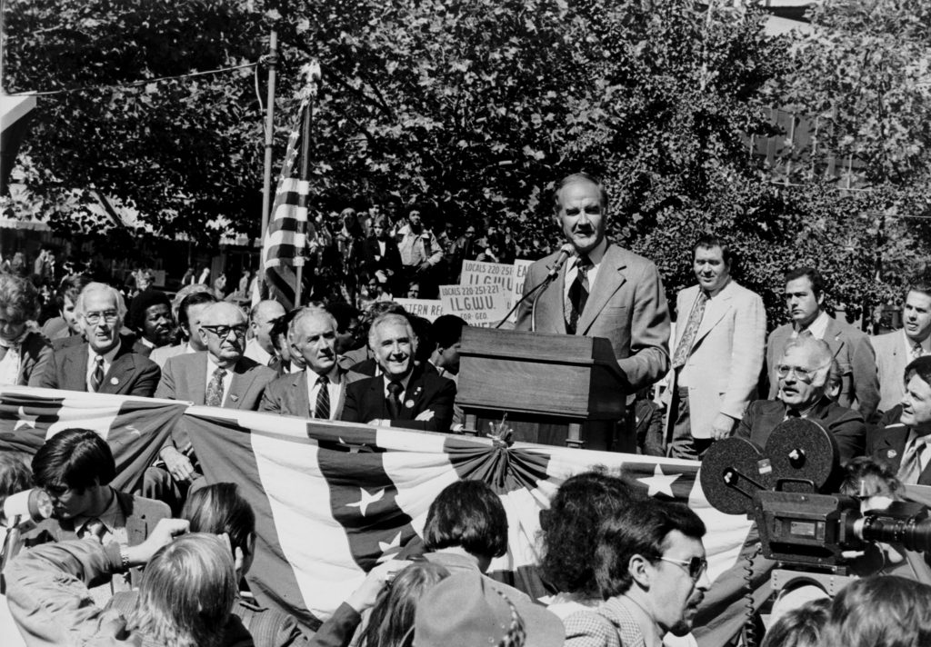 George McGovern speaks to many ILGWU supporters at an open-air campaign rally, October 15, 1972. Photo by flickr user Kheel Center. (CC BY 2.0) https://creativecommons.org/licenses/by/2.0/
