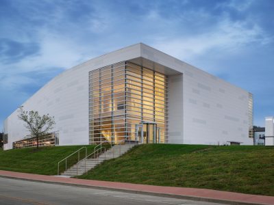 Museum of Wisconsin Art celebrates ten years in its modernist Mothership