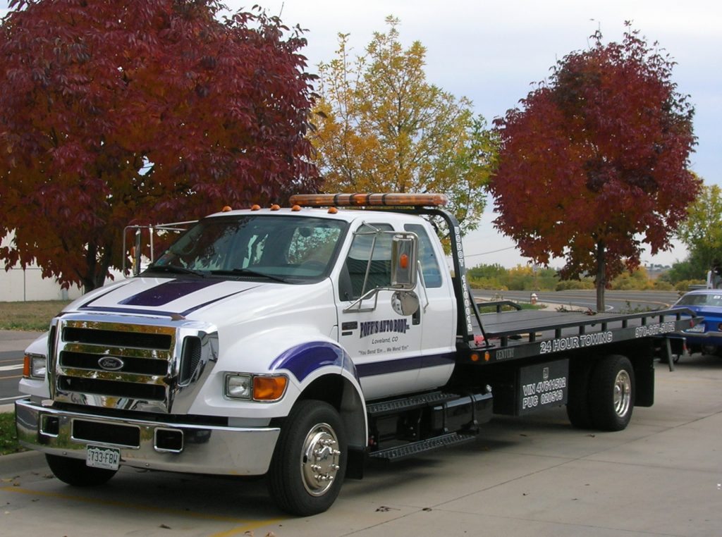 Tow truck file photo. Greg Goebel, CC BY-SA 2.0, via Wikimedia Commons.