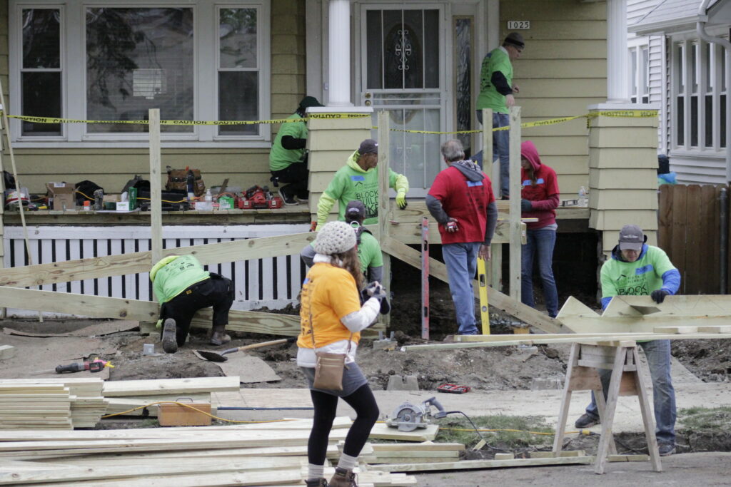 Revitalize Milwaukee was a part of a Clarke Square effort to repair homes in 2017. File photo by Keith Schubert/NNS.