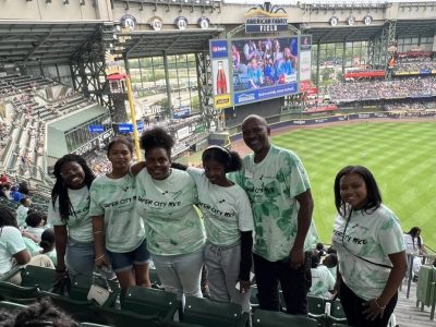 Mayor Johnson Hosts 2,000 Kids at Brewers Game
