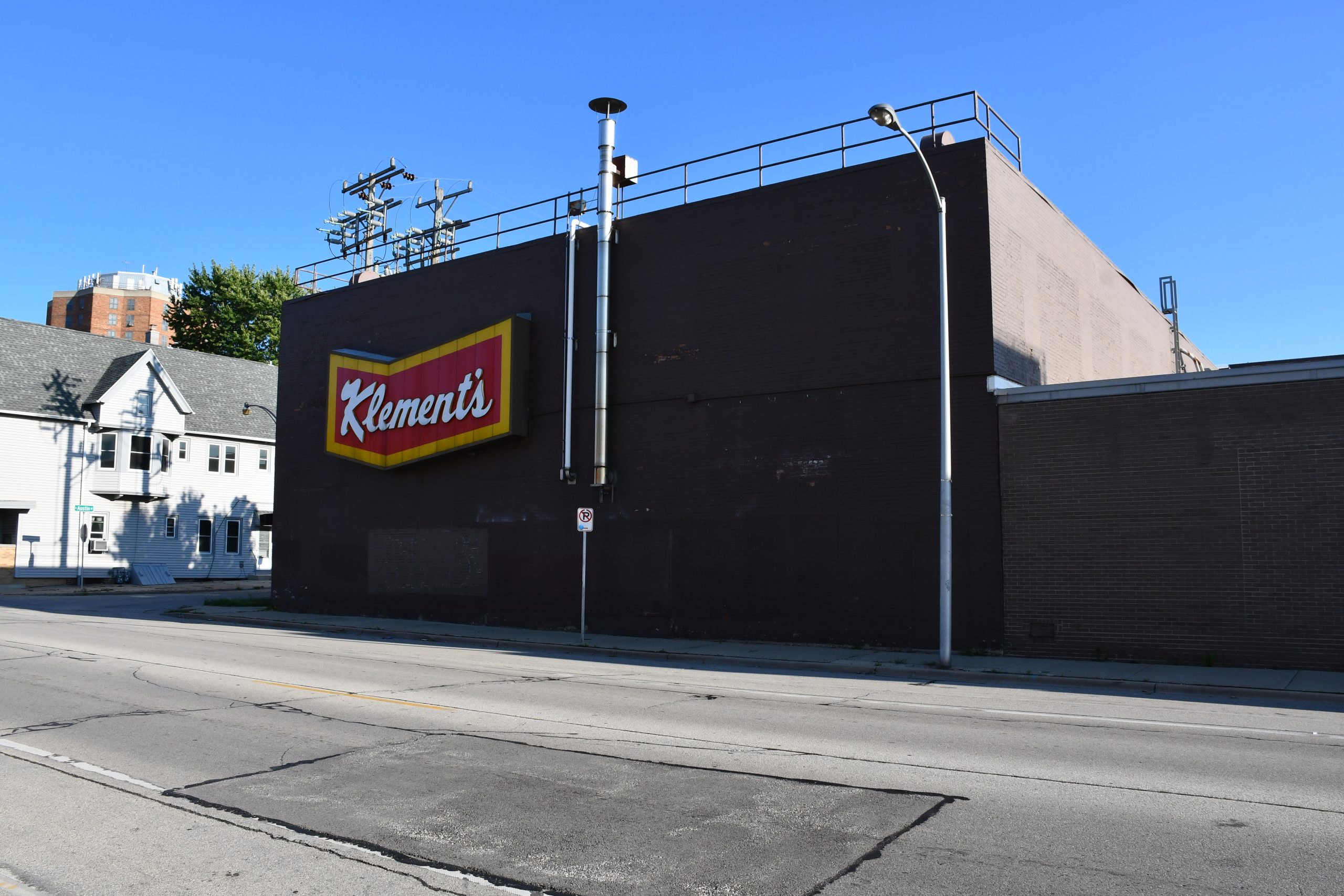 Former Klement's Sausage Co. plant at 207 E. Lincoln Ave. Photo by Jeramey Jannene.