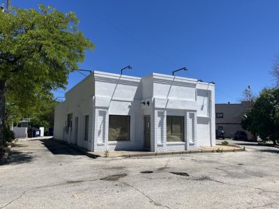 New Seafood and Wings Restaurant For Busy Northside Intersection