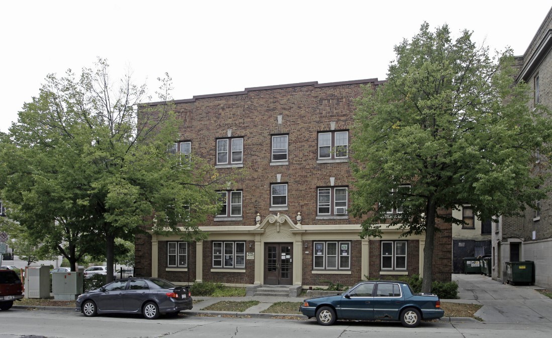 Downtown Milwaukee Multifamily Building Sold