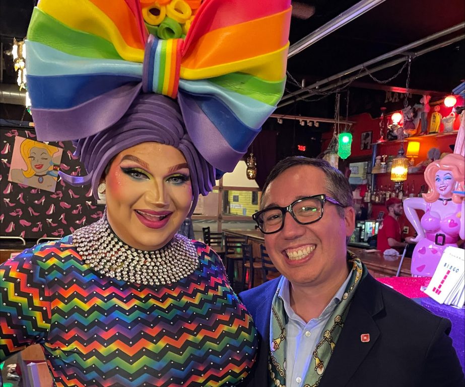 Drag queen Jaclyn Jill (left) and Vivent Health President and CEO Brandon Hill at Dining Out for Life in 2023. Photo courtesy of Vivent Health.