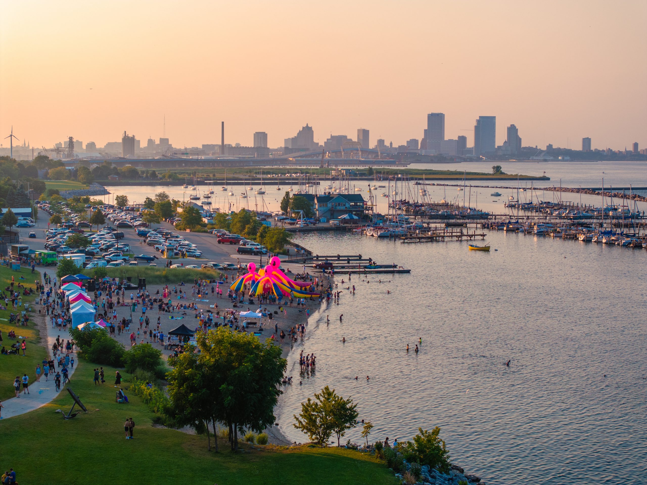 Public Beaches Became Fully Activated at ArtBlaze