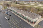 Strip mall in Onalaska, Wisconsin. (CC0 1.0 Universal) https://creativecommons.org/publicdomain/zero/1.0/deed.en