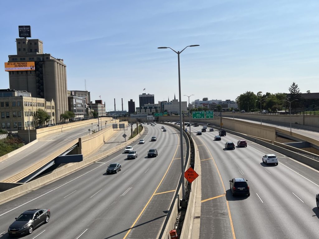 Milwaukee’s Interstate 43 is seen on Tuesday, Sept. 13, 2022. Evan Casey/WPR 