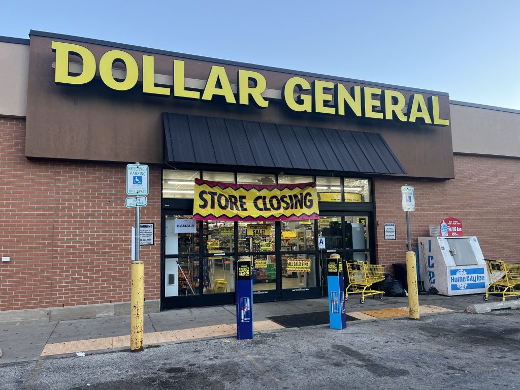 Dollar General, 1300 E. Locust St. Photo by Sophie Bolich.