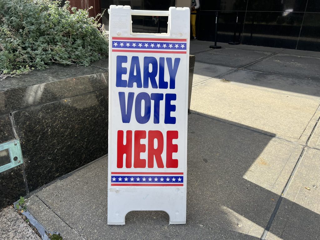 Early vote here sign in Milwaukee. Photo by Jeramey Jannene.