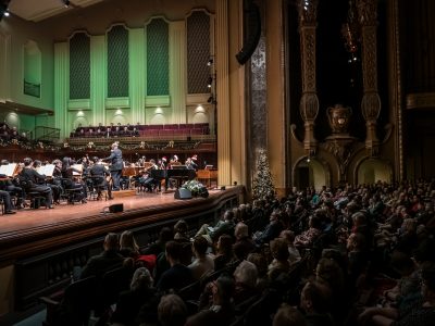 Milwaukee Symphony Orchestra Rings in the Holiday Season