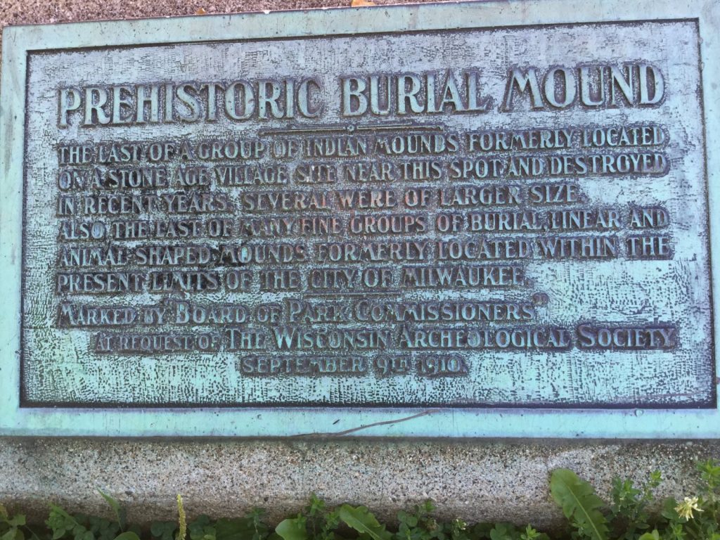 Lake Park Mound marker. Photo by Cari Taylor-Carlson.