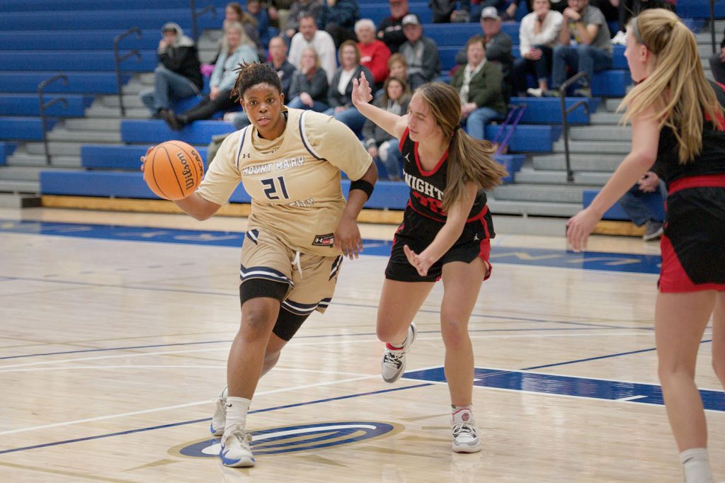 Blue Angels basketball team. Photo courtesy Mount Mary University.