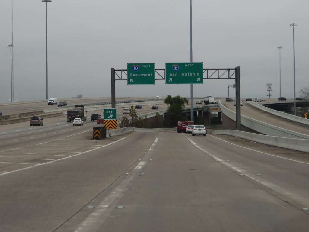 Interstate 10, Houston, Texas. Photo by Ken Lund (CC BY-SA 2.0). https://creativecommons.org/licenses/by-sa/2.0/