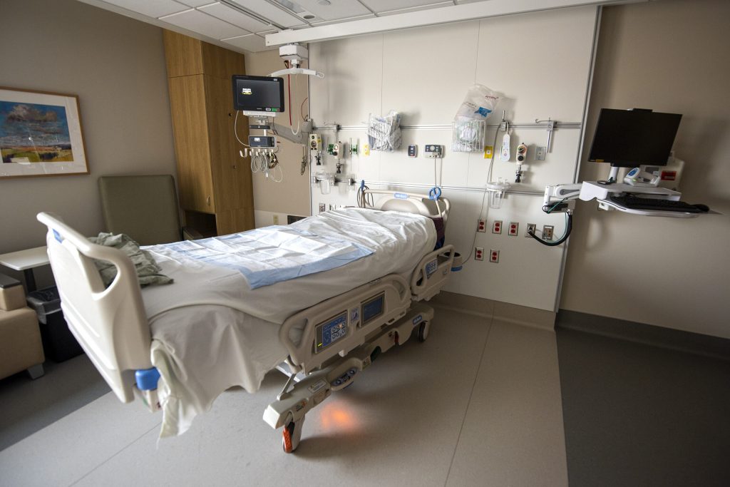 An empty room in the ICU on Wednesday, Jan. 5, 2022, at Meriter Hospital in Madison, Wis. Angela Major/WPR