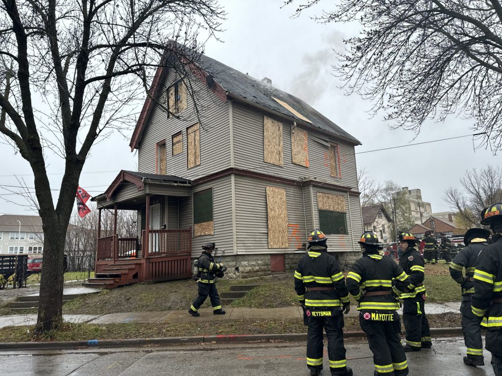 New recruits with the Milwaukee Fire Department take part in a training exercise on the city’s north side. Evan Casey/WPR