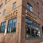 Dining: Harry’s Is Still Fun After All These Years