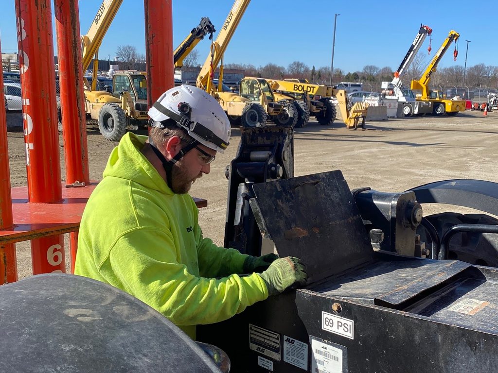 Will Cummings, a journeyman ironworker and welding foreman at The Boldt Company, wears one of the new safety helmets. Photo courtesy of The Boldt Company