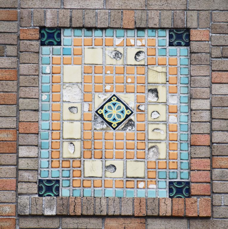 Another panel on the façade of the Avalon Theater featuring Claycraft tile no. 1413 in the center. Photo by Ben Tyjeski.