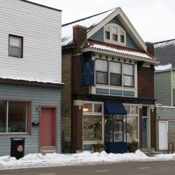 2991-2993 S. Kinnickinnic Ave.. Photo taken Jan. 25, 2021 by Jeramey Jannene. All Rights Reserved.