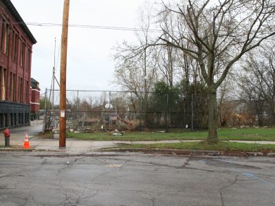 2633 N. Hackett Ave.