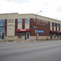 1919-1935 W. North Ave.. Photo taken July 20, 2022 by Jeramey Jannene. All Rights Reserved.