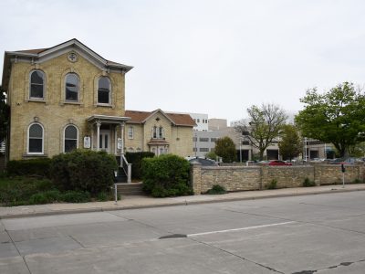 1119 W. Kilbourn Ave.