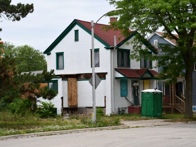 4447 N. 26th St.