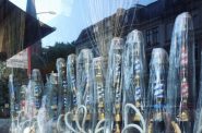 Hookahs in a display window. André Hofmeister CC BY-SA 2.0