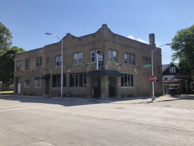 2575-2579 N. Teutonia Ave.