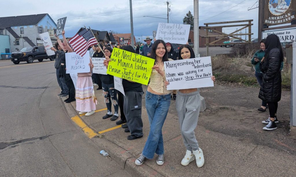 Young protesters express their support for Sawyer County Judge Monica Isham, who has been criticized by Republicans for her comments about safety in the courtroom after the arrest of Judge Hannah Dugan in Milwaukee | Photo by Frank Zufall/Wisconsin Examiner