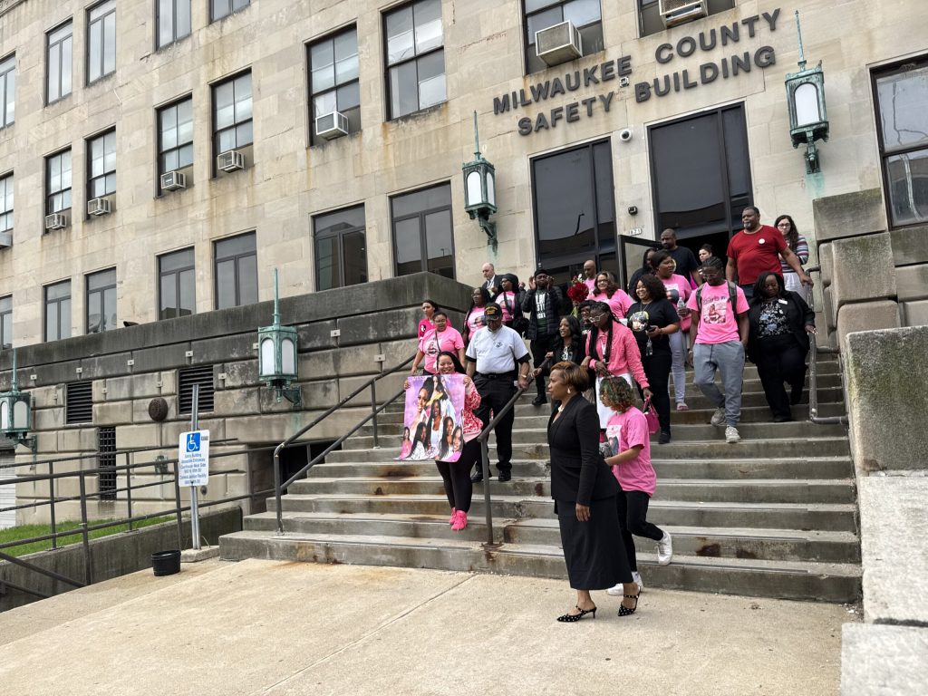 A group of supporters and family of Sade Robinson gathered outside of the Milwaukee County Courthouse on June 6, 2025. Evan Casey/WPR