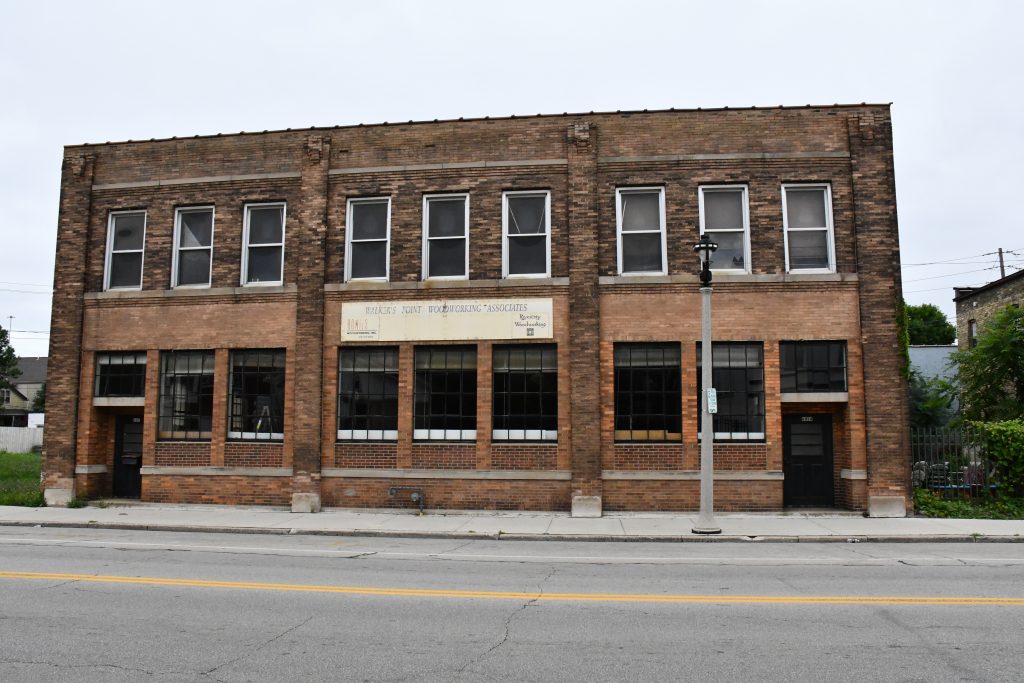 607 S. 6th St. Photo by Jeramey Jannene.
