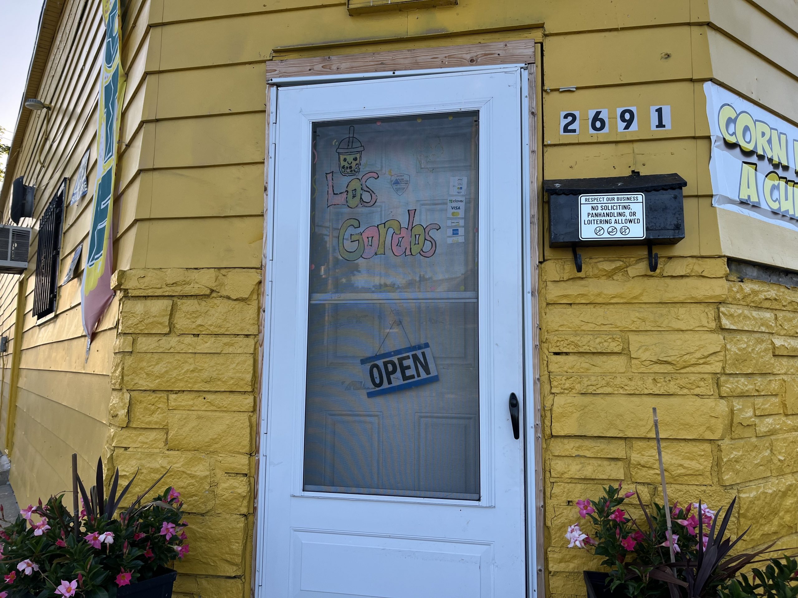 Los Gordo’s Serves Souped-Up Snacks on South Side