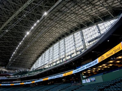 How Milwaukee Brewers Decide When to Close Stadium’s Roof