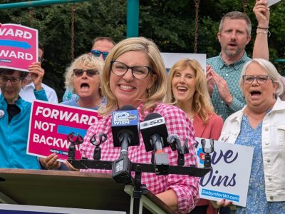 Rep Robyn Vining Launches Campaign for 5th Senate District