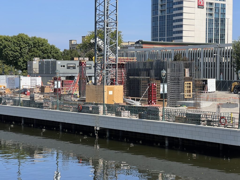 Idle construction site for Neutral Edison. Photo by Jeramey Jannene.