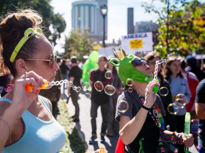 Thousands of Wisconsinites Protest Trump Administration at ‘No Kings’ Rallies