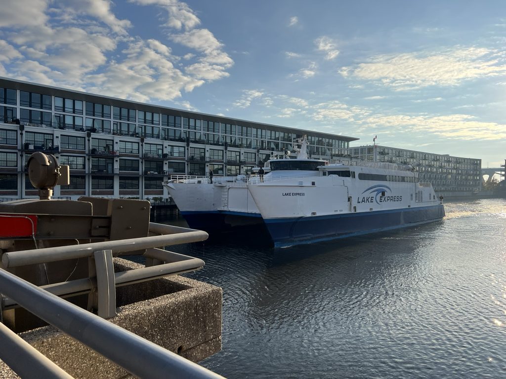 Lake Express Ferry crosses the Broadway Bridge. Photo by Jeramey Jannene.