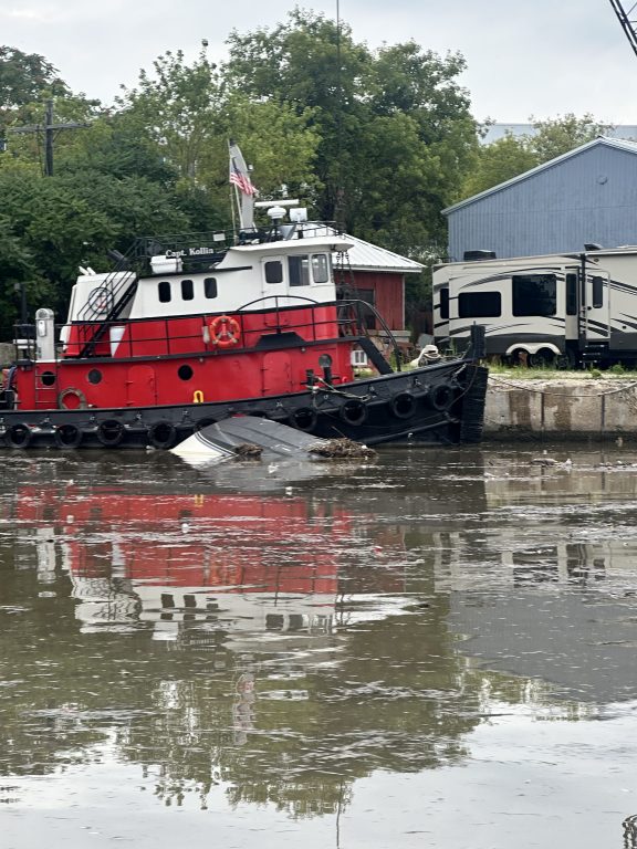 Submerged vessel near Kadinger Marine Service. Photo from Port Milwaukee.