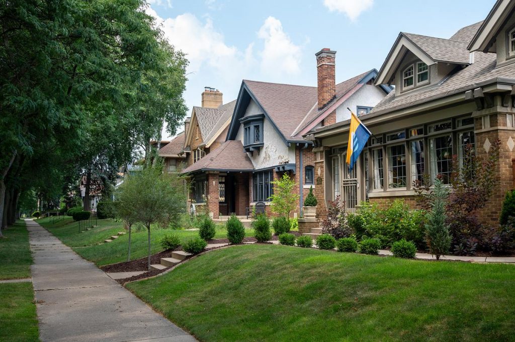 Houses line the street on Aug. 7, 2025 in the Sherman Park neighborhood of Milwaukee. (Photo by Jonathan Aguilar / Milwaukee Neighborhood News Service / CatchLight Local)