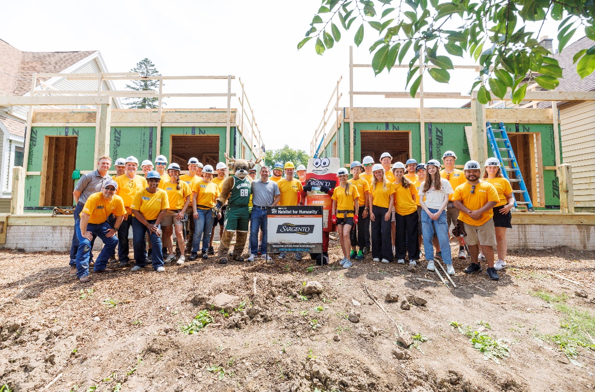 Milwaukee Bucks and Sargento Team Up for Seventh Season of Tipoff for Homes